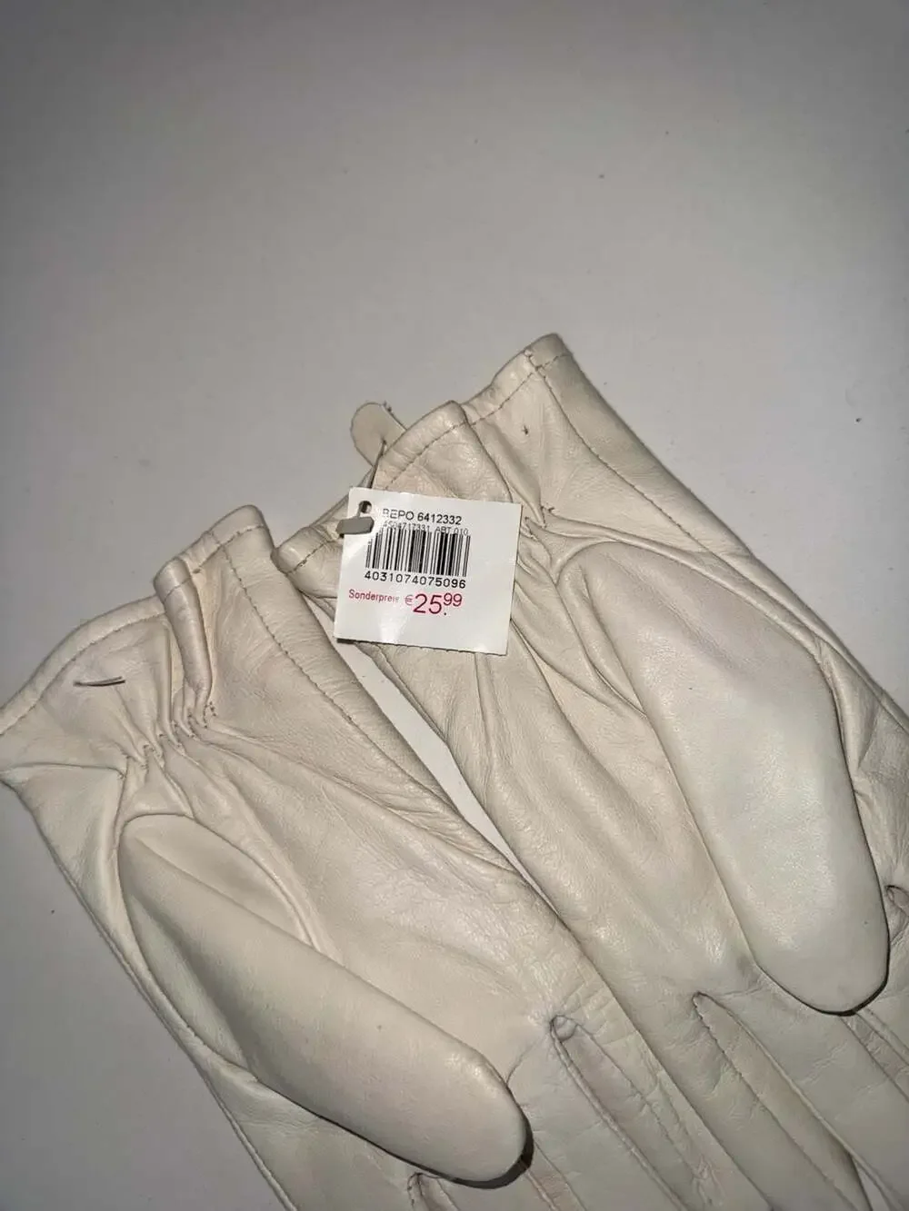 Women's Size 7 White Sheep Nappa Leather Gloves